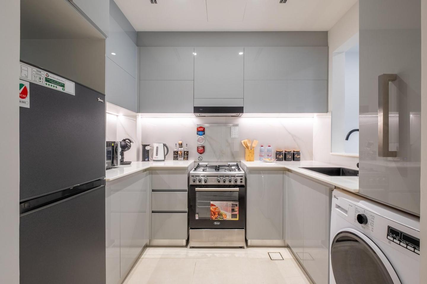Elegant 1 Bed In Binghatti Creek Apartment *